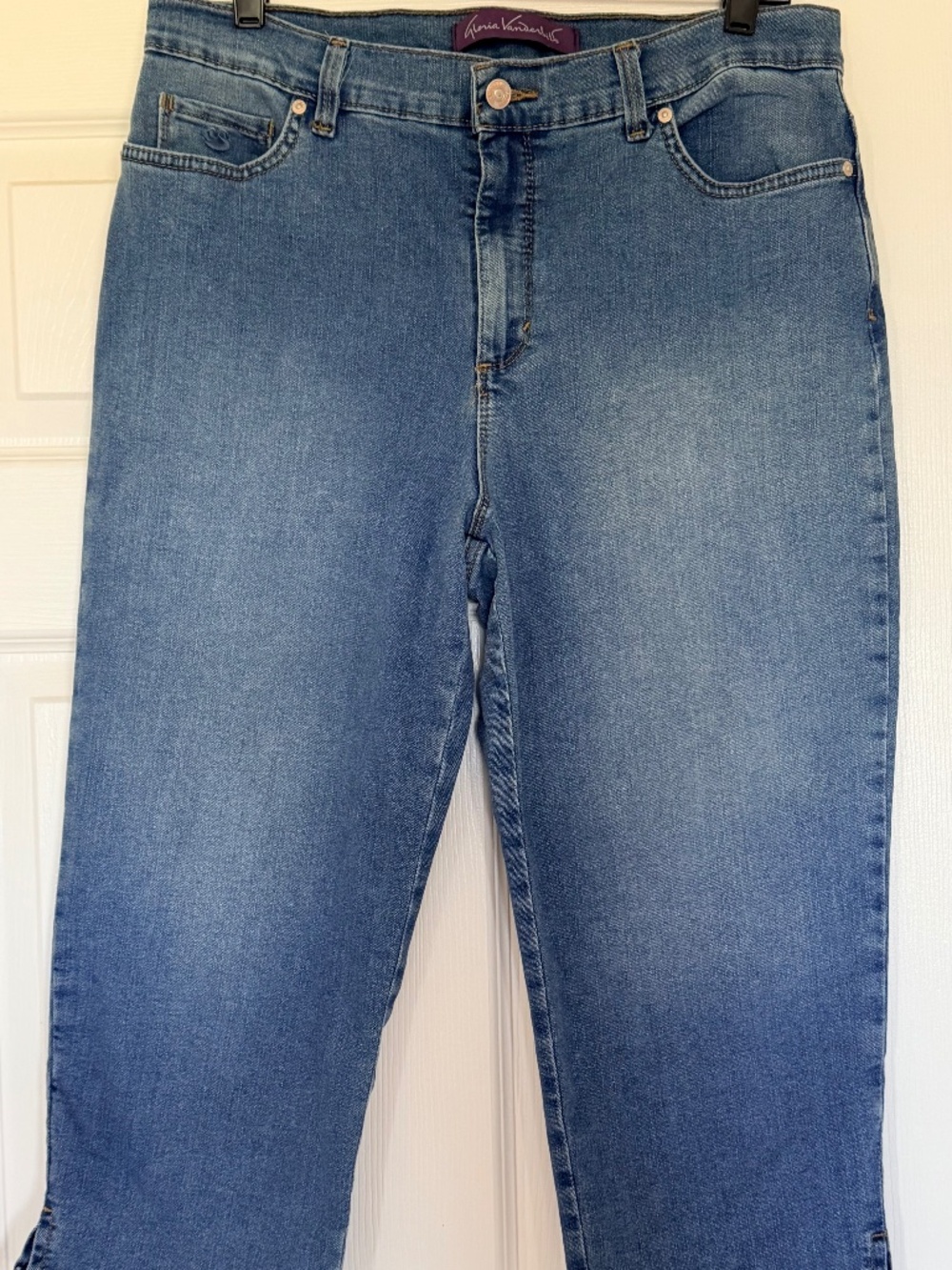 Jeans  Gloria Vanderbilt, size 12, capris